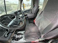 2014 Freightliner CASCADIA 113