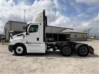 2019 Freightliner CASCADIA 126