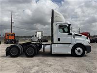 2019 Freightliner CASCADIA 126