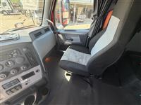 2020 Freightliner CASCADIA 116