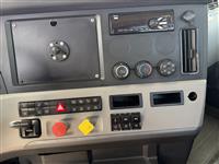 2019 Freightliner CASCADIA 126