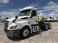 2019 Freightliner CASCADIA 126