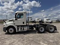 2019 Freightliner CASCADIA 126