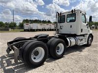 2019 Freightliner CASCADIA 126