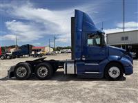 2020 Volvo VNL62T300