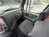 2013 Freightliner Cascadia 125