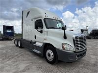 2013 Freightliner Cascadia 125