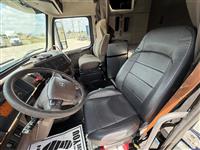 2014 Volvo VNL64T670