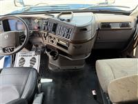 2014 Volvo VNL64T670