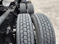 2014 Volvo VNL64T670