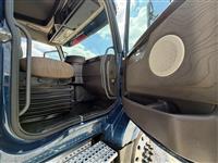 2014 Volvo VNL64T670