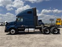 2014 Volvo VNL64T670