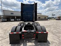 2014 Volvo VNL64T670