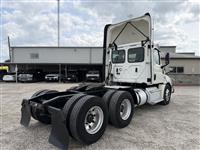 2019 Freightliner CASCADIA 126