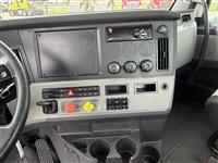 2019 Freightliner CASCADIA 126