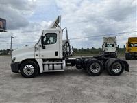 2020 Freightliner Cascadia 125