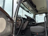 2015 Volvo VNM42T200