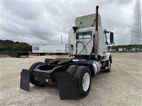 2015 Volvo VNM42T200