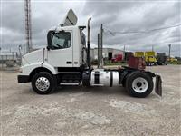 2015 Volvo VNM42T200