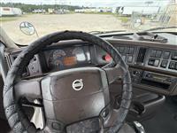 2015 Volvo VNM42T200