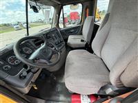 2019 Freightliner CASCADIA 113