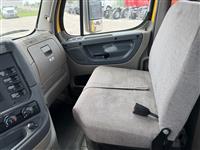 2019 Freightliner CASCADIA 113