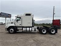 2013 Mack PINNACLE CXU613