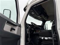 2020 Freightliner CASCADIA 126