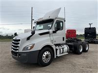 2020 Freightliner CASCADIA 126