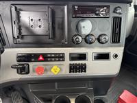 2020 Freightliner CASCADIA 126