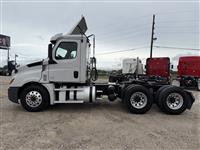 2020 Freightliner CASCADIA 126