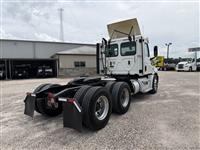 2018 Freightliner CASCADIA 126