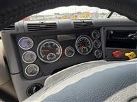 2016 Freightliner Cascadia 125