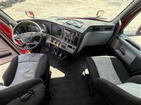 2020 Freightliner CASCADIA 116