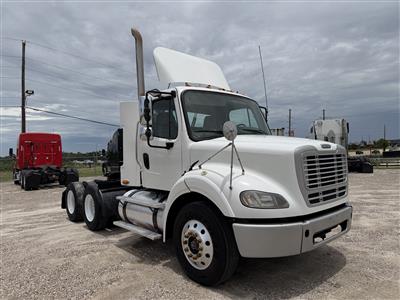 2013 Freightliner BUSINESS CLASS M2 112