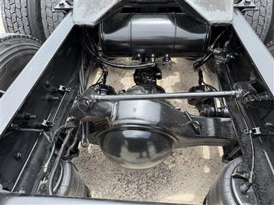 2013 Freightliner BUSINESS CLASS M2 112