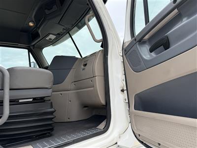 2019 Freightliner Cascadia 125