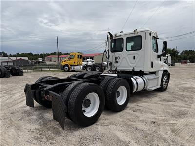 2019 Freightliner Cascadia 125