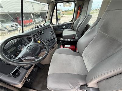 2019 Freightliner Cascadia 125