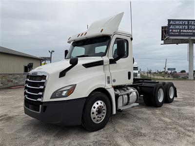 2019 Freightliner CASCADIA 126