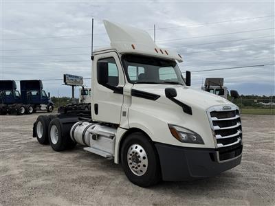 2019 Freightliner CASCADIA 126