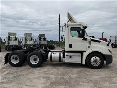 2019 Freightliner CASCADIA 126