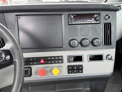 2019 Freightliner CASCADIA 126
