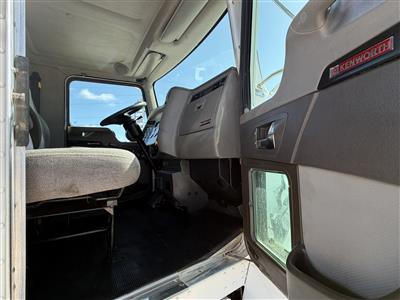 2011 Kenworth T370
