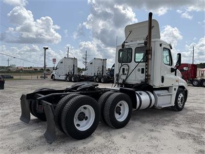 2012 Freightliner Cascadia 125