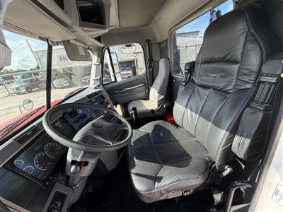 2009 Freightliner COLUMBIA 120