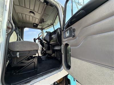 2005 Peterbilt 379