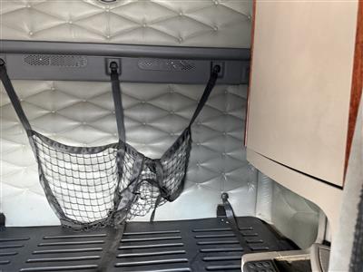 2016 Freightliner Cascadia 125