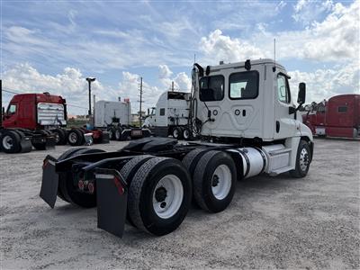 2019 Freightliner Cascadia 125