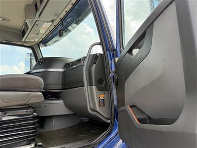 2020 Volvo VNL62T300